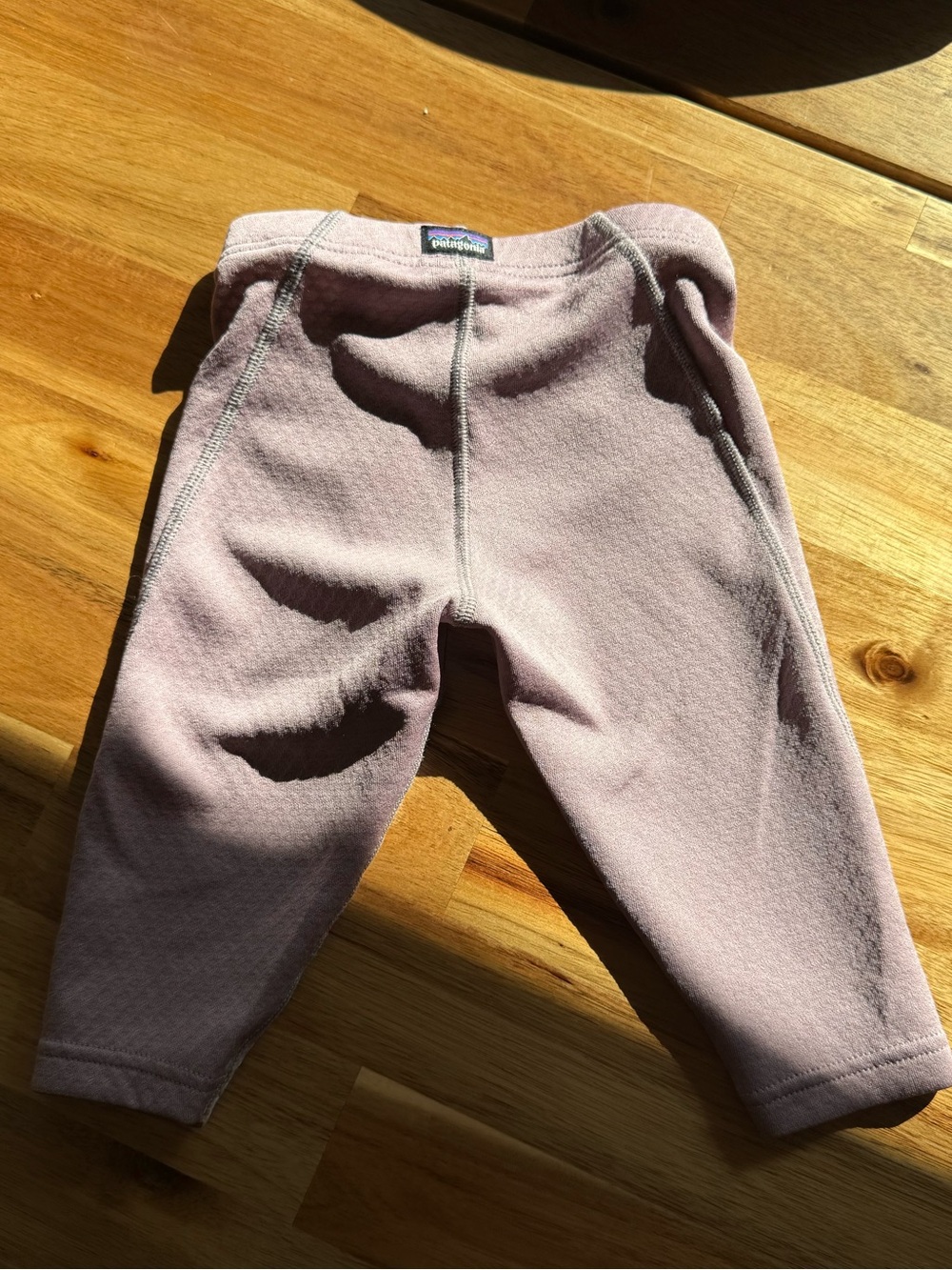 Patagonia Mauve Baby Capilene Baselayer - Picture 4 of 4